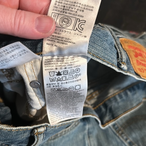 Levi’s 559 Straight Leg Lightly Distressed Jeans Size 32x32 - Picture 6 of 9